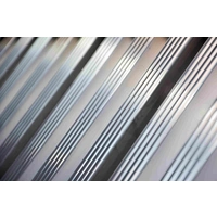 Siedra Allround Verladeschienen mit Rand Schienenlänge 1960mm Tragkraft 1300kg (1 Stück) Siedra Allround Verladeschienen mit Rand Schienenlänge 1960mm Tragkraft 1300kg (1 Stück)