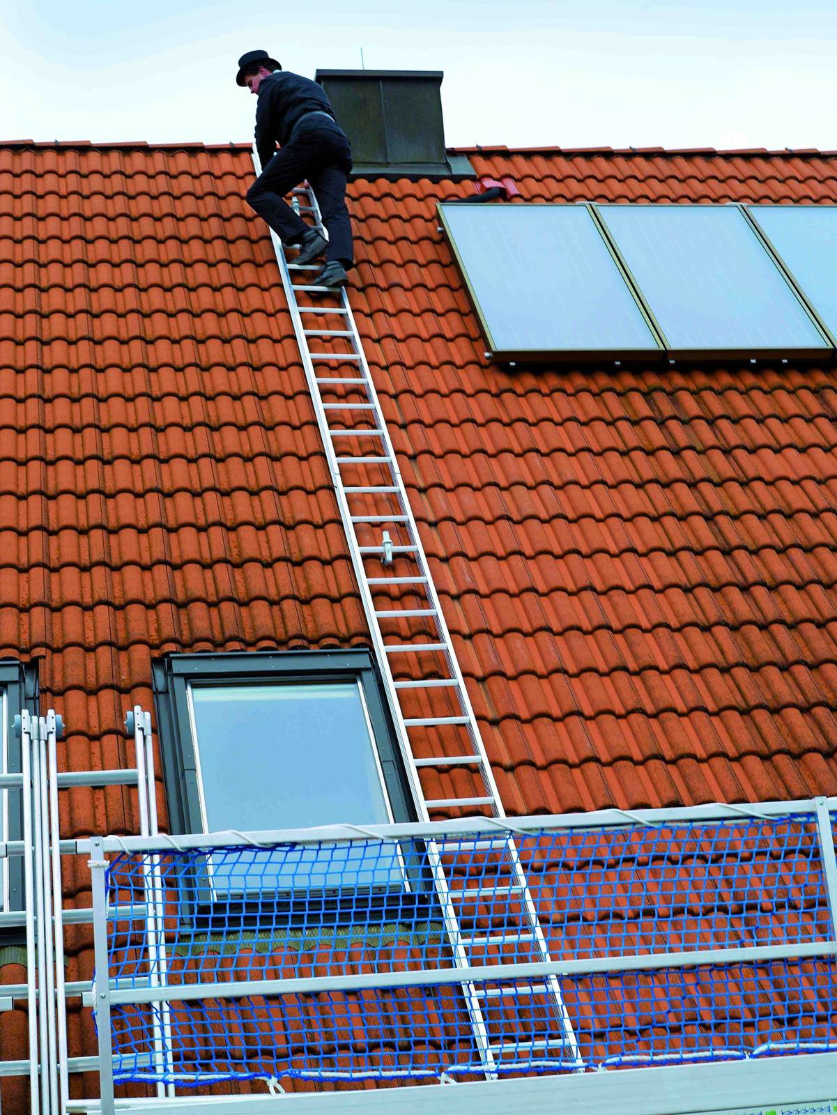 Mauderer Bavaria Aluminium Dachauflegeleiter 995 mit spezieller Dreikantsprossenkontur Anthrazit 10 Sprossen 2,80m Lang