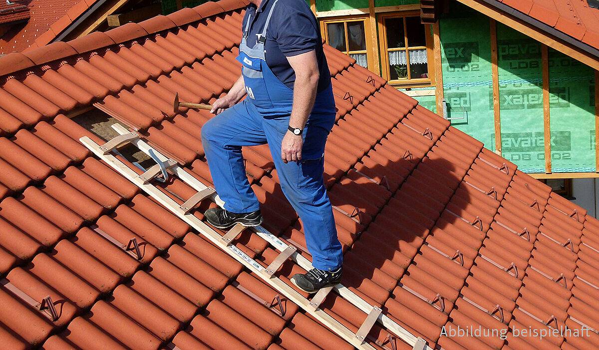 Mauderer Bavaria Holz Dachauflegeleiter 595 mit geschweiften Sprossen für sicheren Auftritt 12 Sprossen 3,50m Lang