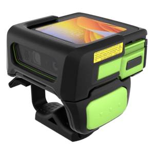 Tragbares elektronisches Gerät in Schwarz und Neongrün mit kleinem Touchscreen und seitlichen Tasten, dargestellt in Dreiviertelperspektive auf neutralem Hintergrund.