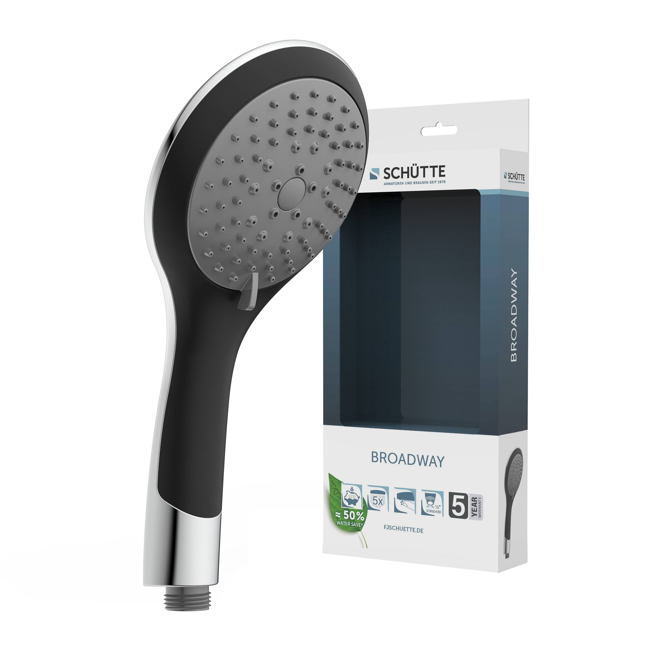 Duschkopf 'Broadway' von Schütte, neben seiner Verpackung ausgestellt. Schwarz-silbernes Design, mit fünf Spraymodi und umweltfreundlichem Etikett.