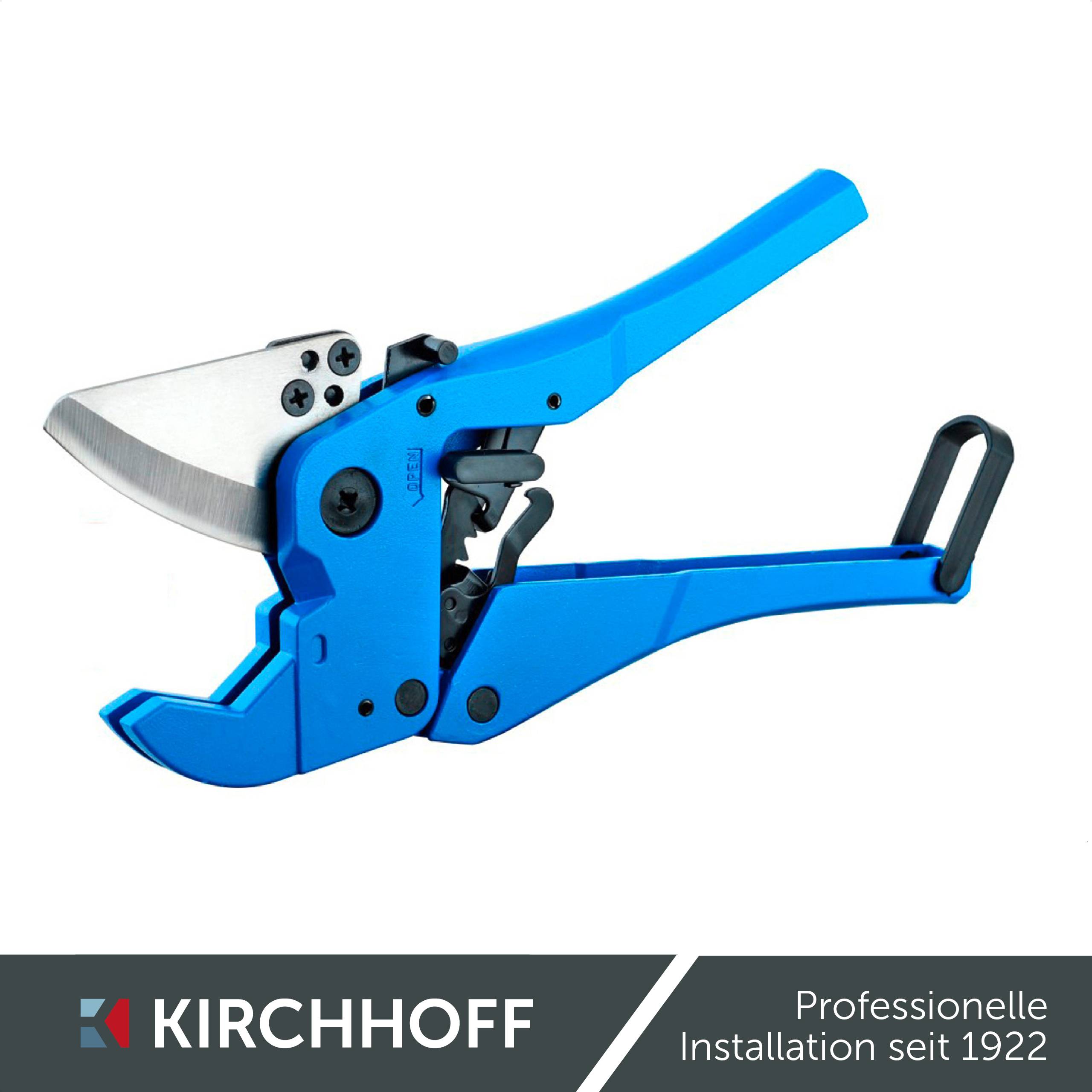 Ein blauer Rohrabschneider von Kirchhoff mit einer scharfen Klinge und einem ergonomischen Griff, daneben der Text 'Professionelle Installation seit 1922'.