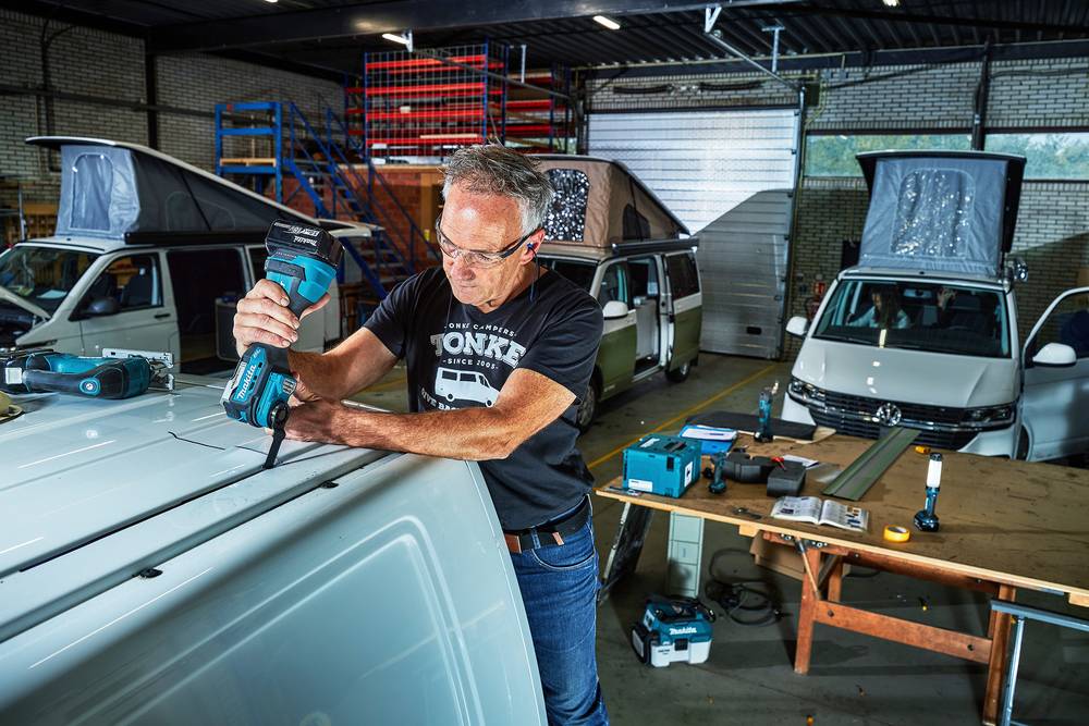 Makita Akku-Multifunktionswerkzeug 18V DTM52SZ + Schwäble Schaumstoffeinlage