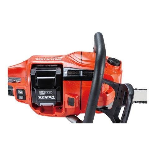 MAKITA UC030GE103 - Akku-Kettensäge (40V | Kettengeschwindigkeit 29,0m/s | inkl. Akku & Schnellladegerät) - signalrot
