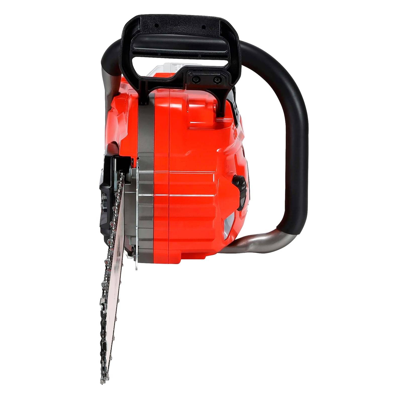 Eine rote und schwarze Motorsäge, von der Seite betrachtet, die die Sägekette und Schutzgriffe zeigt, was ein Elektrowerkzeug zum Holzschneiden indiziert.