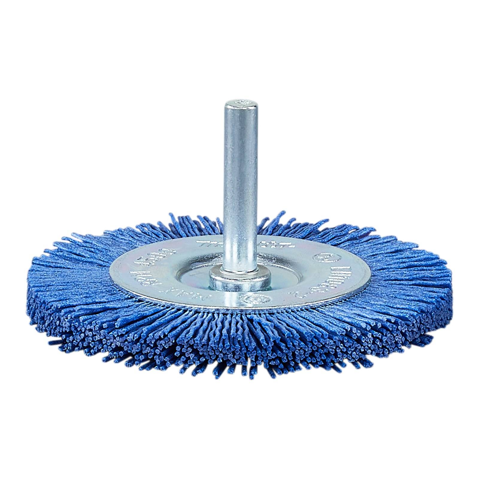 Eine blaue Drahtbürste mit Metallgriff, die zum Reinigen oder Polieren von Oberflächen verwendet wird. Kreisförmiges Design mit nach außen abstehenden Borsten.