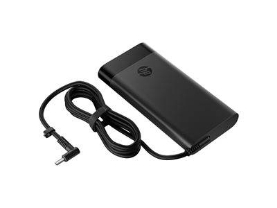 Ein schwarzer rechteckiger Netzadapter mit einem angeschlossenen Ladekabel, das sauber daneben aufgerollt liegt.