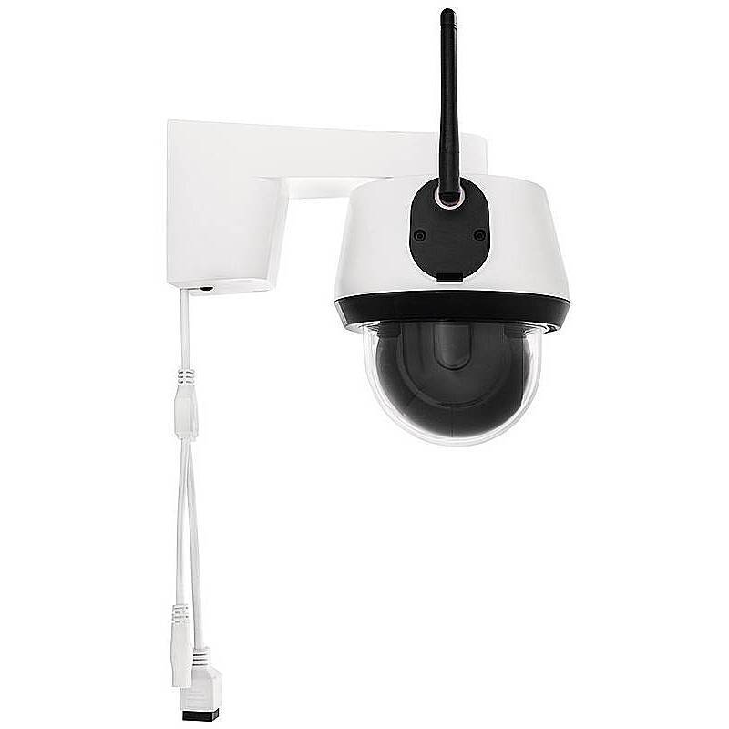 Eine weiße und schwarze Sicherheitskamera mit Antenne, an einer Wandhalterung mit Kabeln montiert, zur Überwachung und Beobachtung konzipiert.