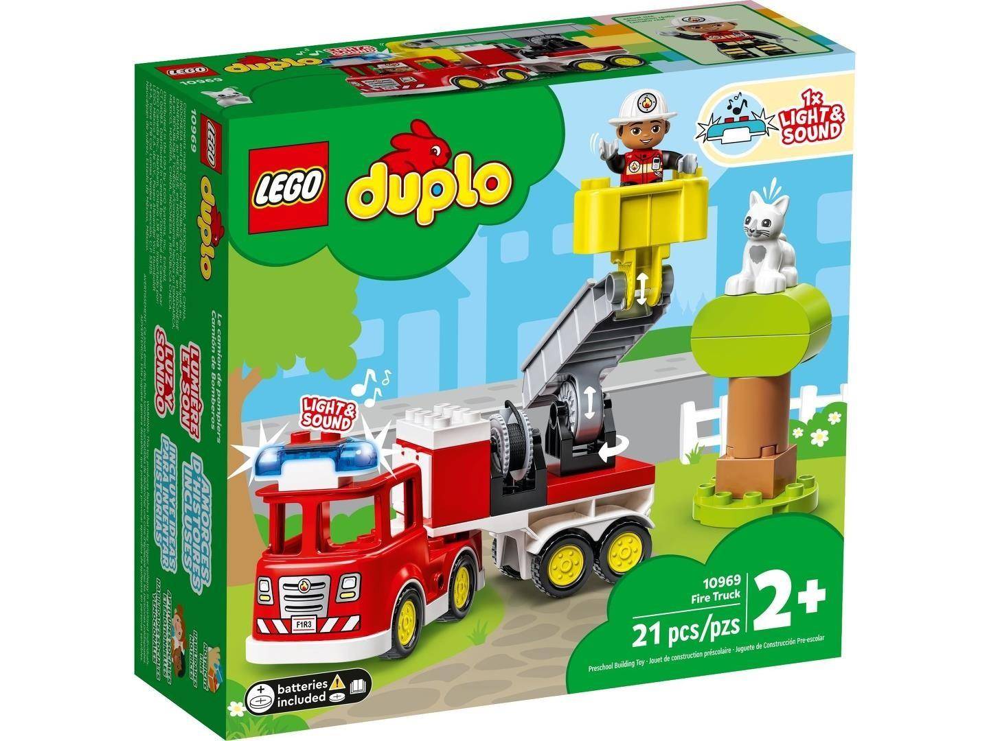 LEGO Duplo Feuerwehrauto-Set mit Box, Feuerwehrmann, Hund und Licht- und Soundfunktionen; gekennzeichnet mit „2+