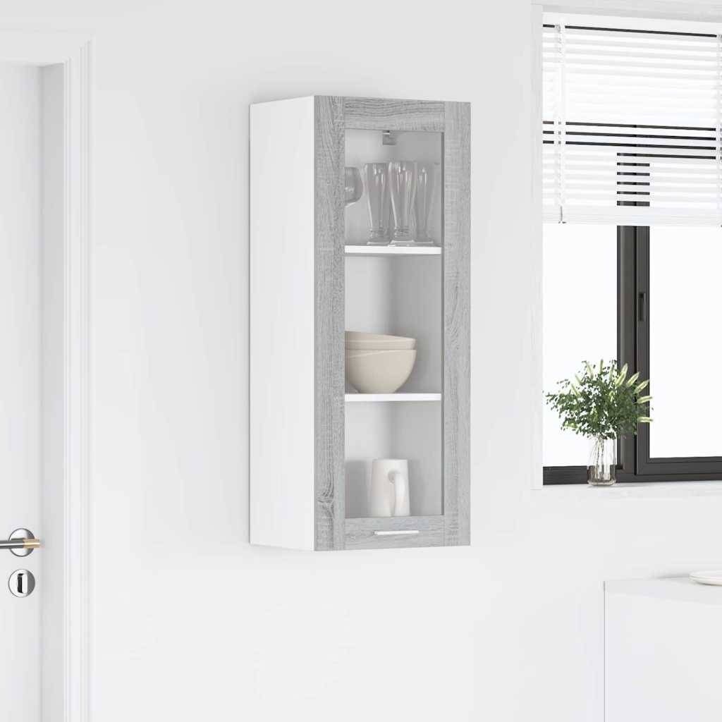 Eine minimalistische Küchenszene mit einem wandmontierten Schrank, der Glaswaren präsentiert, neben einem Fenster mit Jalousien und einer kleinen Pflanze auf der Fensterbank.