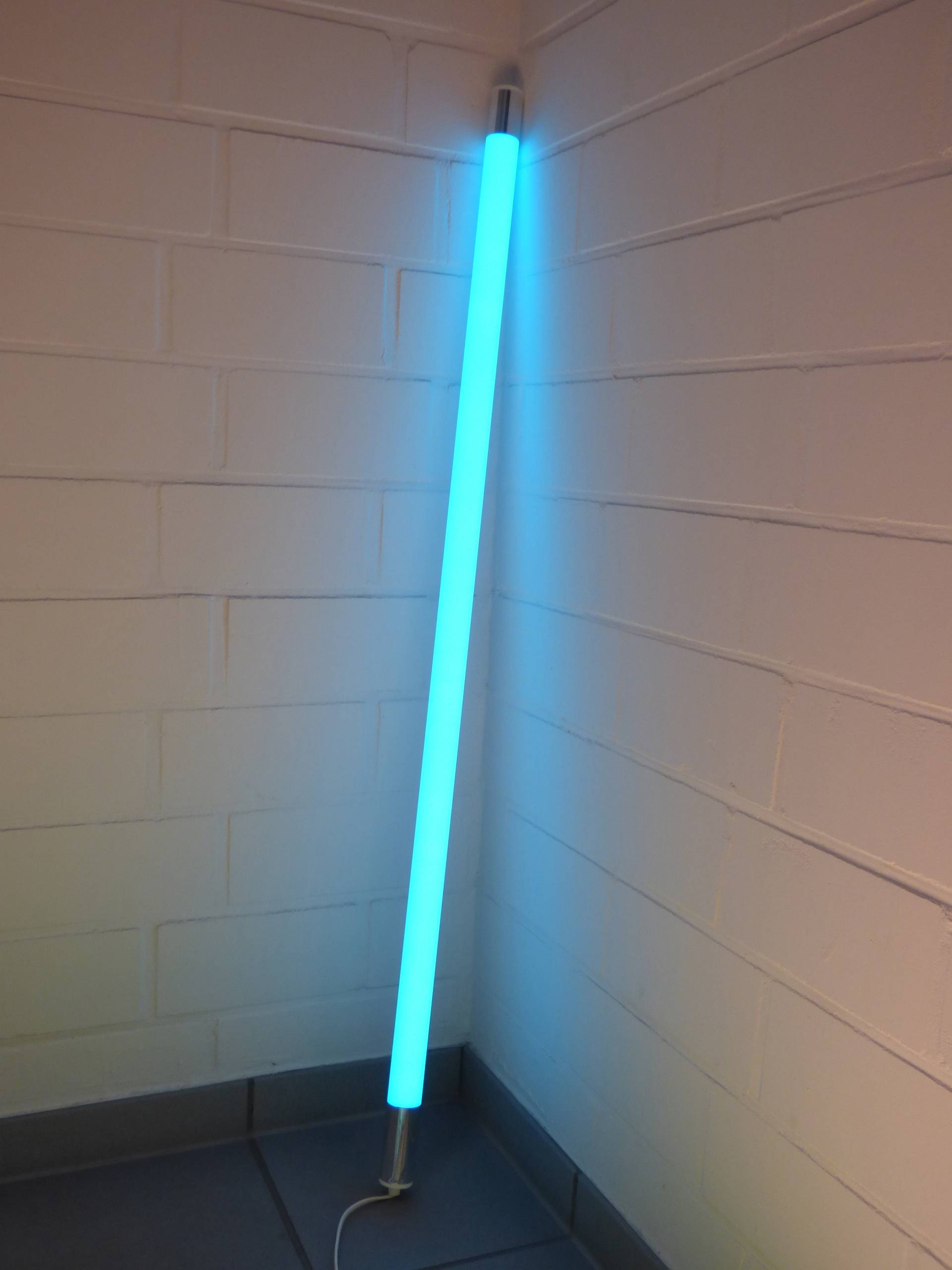 9993 LED VISION Stab 18 Watt 123cm SK IP20 Kunststoff-Röhre Türkis