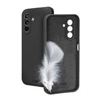 Zwei schwarze Smartphone-Hüllen von vorne und hinten gezeigt, eine mit weißem Federndesign und dreifacher Kameraaussparung.