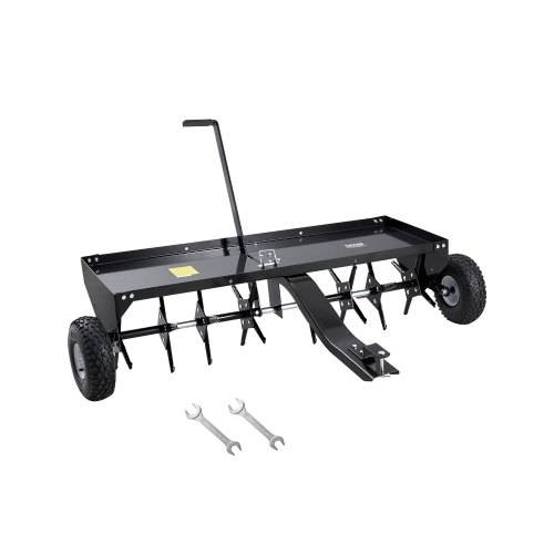 VEVOR Aerifizierer, 1500x980x885 mm, Rasenbelüfter zum Hinterherziehen mit Universalkupplung, Aufsitzmäher mit abwechselnd angeordneten Eisenspikes