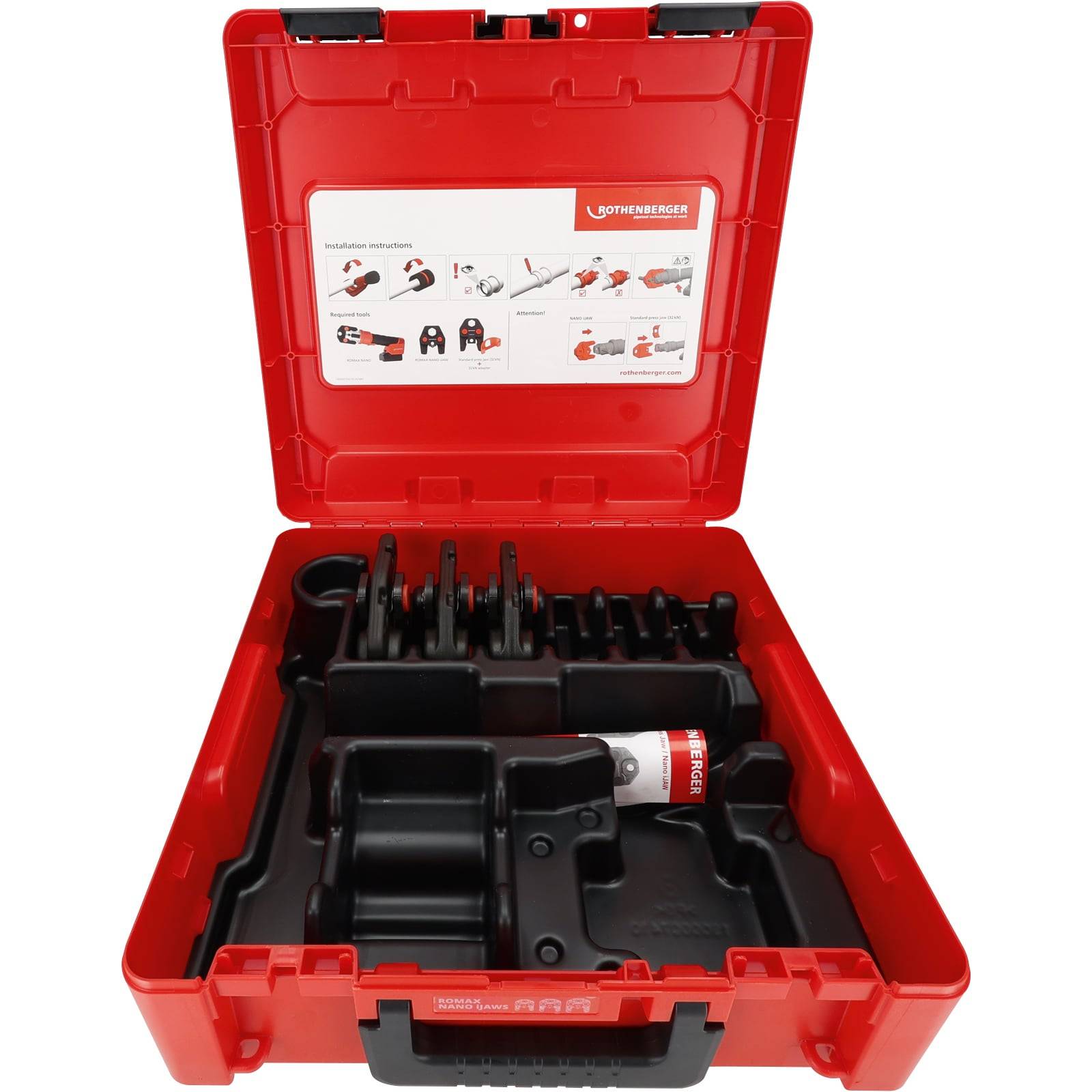 Rote Werkzeugbox mit verschiedenen Präzisionswerkzeugen und Fächern. Ein Anleitungsblatt ist im Deckel befestigt.