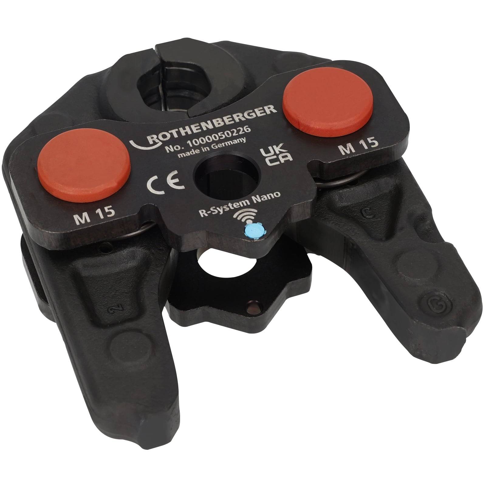 Rohrkopf des 'Rothenberger R-System Nano' Rohrsicherungswerkzeugs mit zwei roten Tasten, gekennzeichnet mit 'M 15', entwickelt für Sanitär- und Rohrleitungsarbeiten.