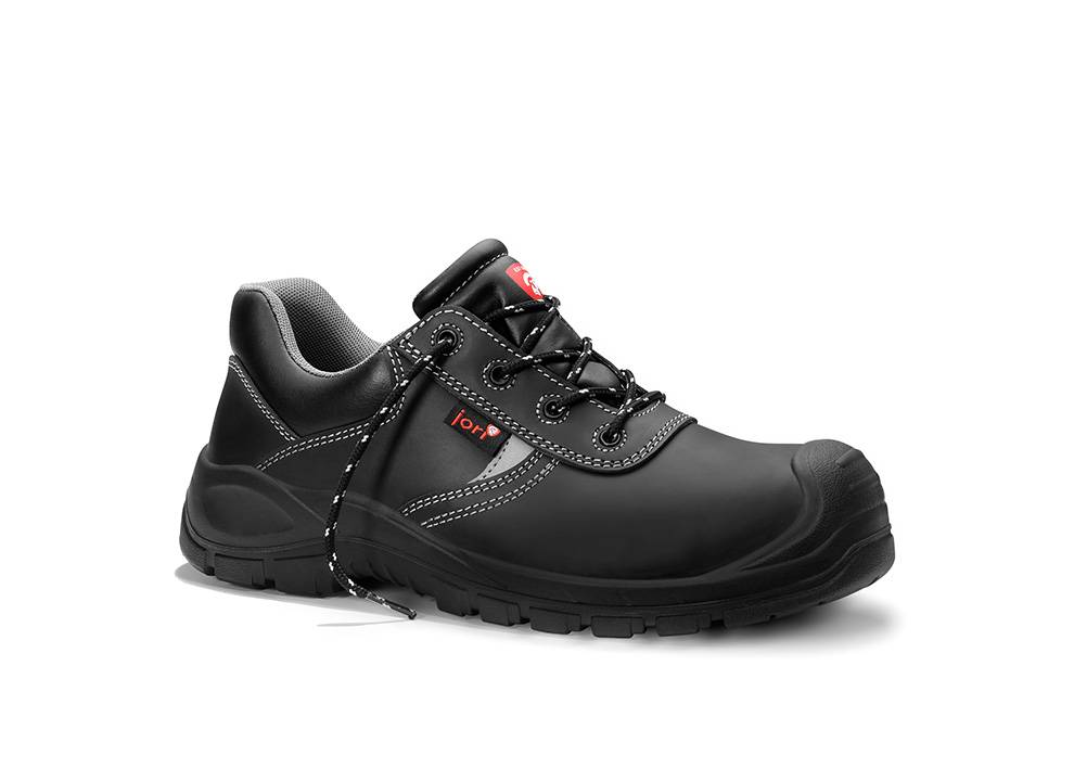 Ein einzelner schwarzer Sicherheitsschuh mit verstärkter Zehenpartie, robuster Sohle und weißer Naht. Die Schnürsenkel sind schwarz und weiß, teilweise ungebunden.