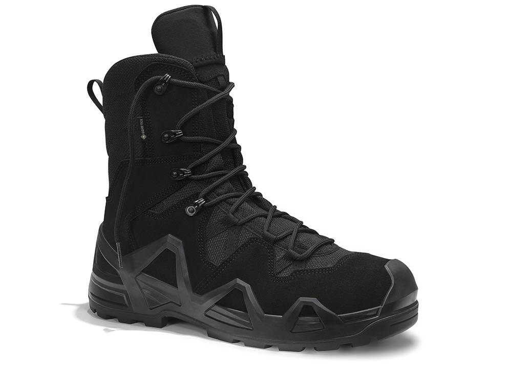 Ein schwarzer High-Top-Taktikstiefel mit strukturierter Sohle und robustem Design, geeignet für Outdoor-Aktivitäten und anspruchsvolle Geländearten.