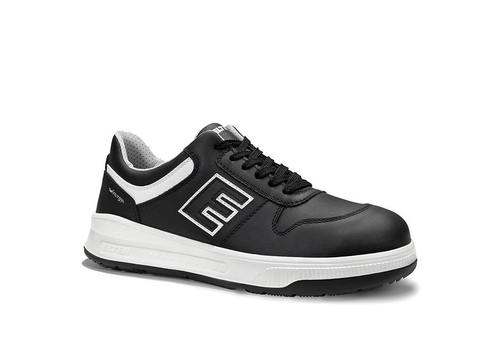 Ein schwarzer Sneaker mit weißen Akzenten und einem Logo an der Seite, ausgestattet mit einer weißen Sohle und schwarzen Schnürsenkeln. Der Schuh hat ein sportliches Design.