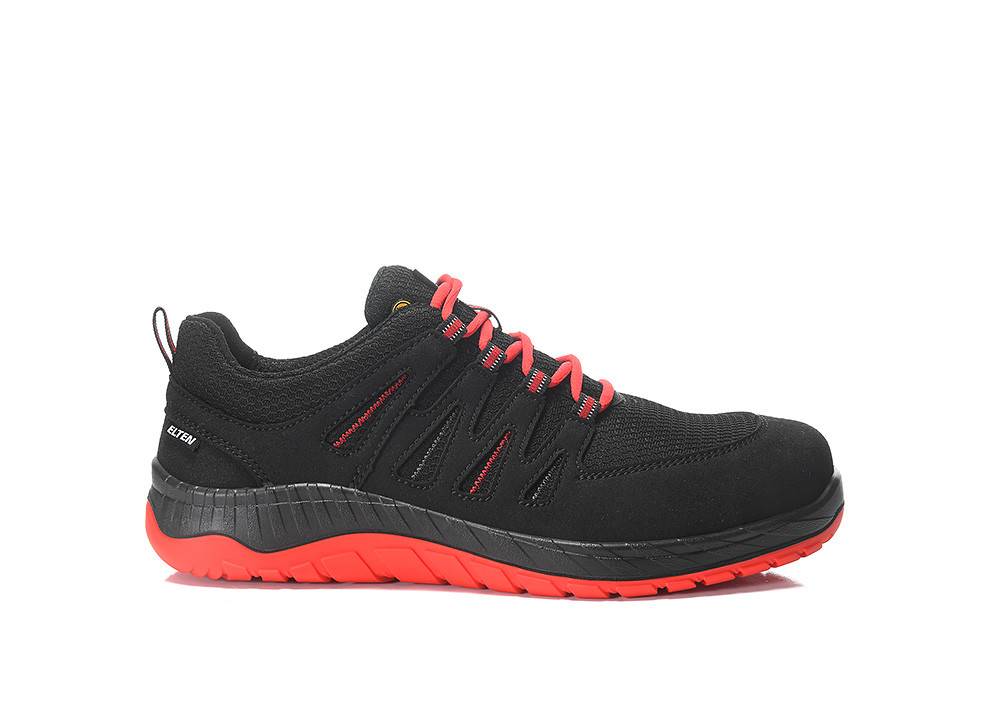 Ein schwarzer Sportschuh mit roten Schnürsenkeln und roter Sohle, ausgestattet mit einem Mesh-Obermaterial und einer gedämpften Mittelsohle.