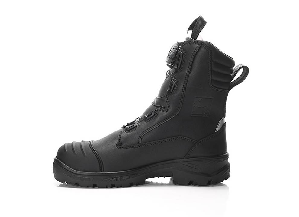 Schwarzer taktischer Stiefel mit verstärkter Zehenpartie und dicker Sohle, ausgestattet mit einer Ziehschlaufe und seitlichem Reißverschluss für einfaches Anziehen. Konzipiert für robuste Einsätze.