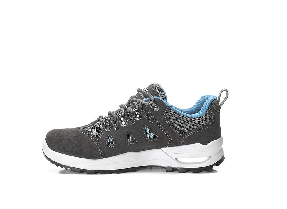 Ein grau-blauer Wanderschuh mit robuster Sohle und Schnürsenkeln, geeignet für Outdoor-Aktivitäten.