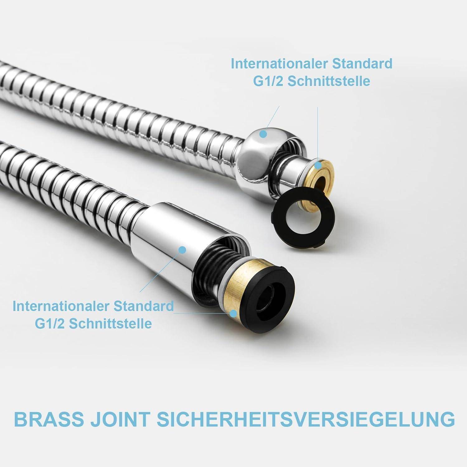 Close-up einer Schlaucharmatur mit Beschriftung 'Internationale Standardschnittstelle G1/2' und Anschlüssen. Text lautet 'MESSINGVERBINDUNG SICHERHEITSVERRIEGELUNG'.