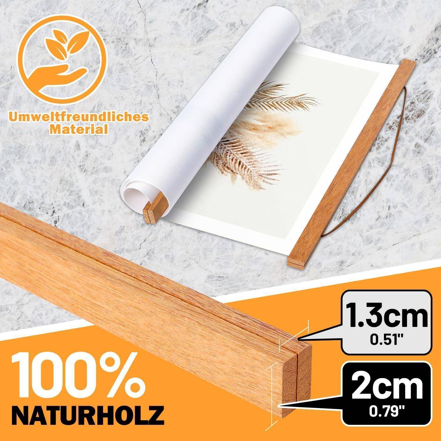 Poster mit gerolltem Kunstdruck von beigen Pflanzen auf Marmorhintergrund. Inklusive Holzrahmen mit Abmessungen: 1,3 cm und 2 cm. Deutscher Text: 'Umweltfreundliches Material' und '100% Naturholz'.