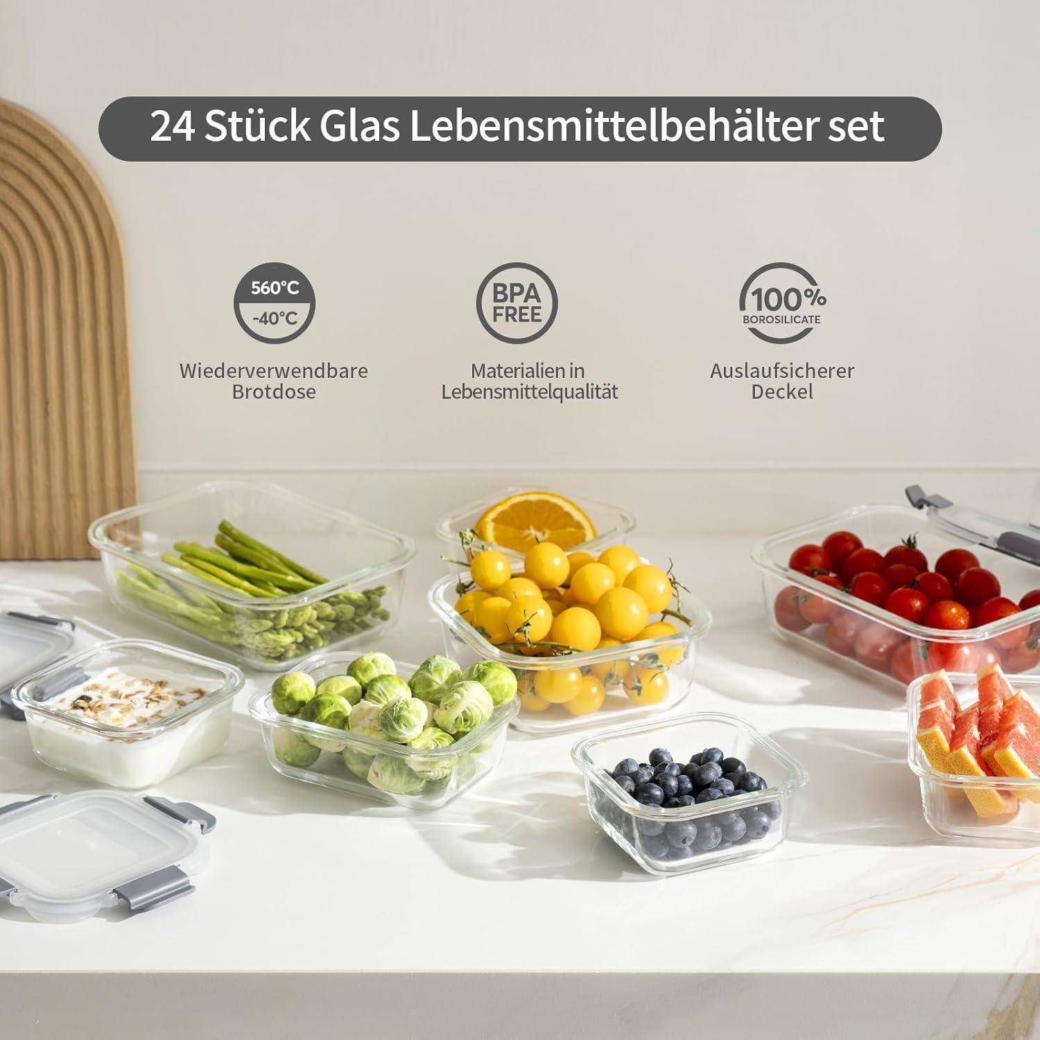 24-teiliges Glas-Lebensmittelbehälter-Set' mit verschiedenen Lebensmittelbehältern gefüllt mit Obst und Gemüse, versehen mit Symbolen für Wiederverwendbarkeit und Qualität.