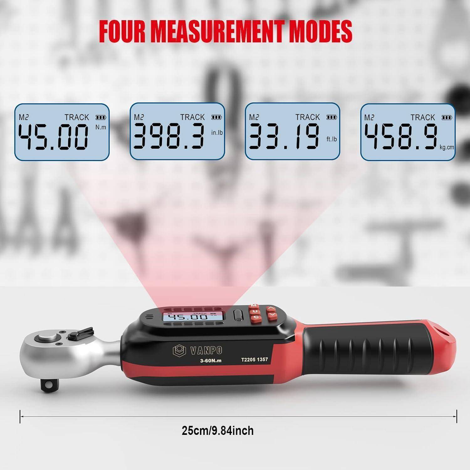 Digitaler Drehmomentschlüssel mit angezeigten Messwerten: 45,00, 398,3, 33,19 und 456,9. Rot-schwarzes Design, beschriftet mit „VIER MESSMODI