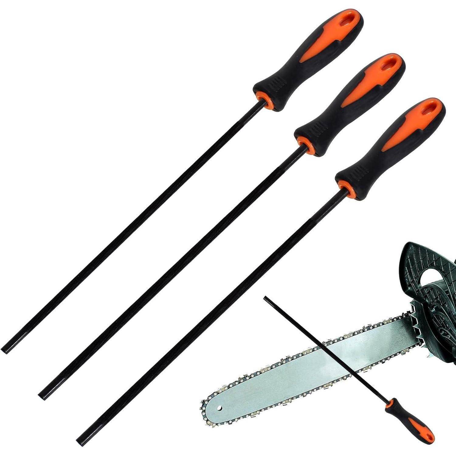 Drei schwarze und orangefarbene Dateien unterschiedlicher Größe sind über einer Kettensäge-Kette abgebildet, was Werkzeugoptionen zum Schärfen von Ketten veranschaulicht.