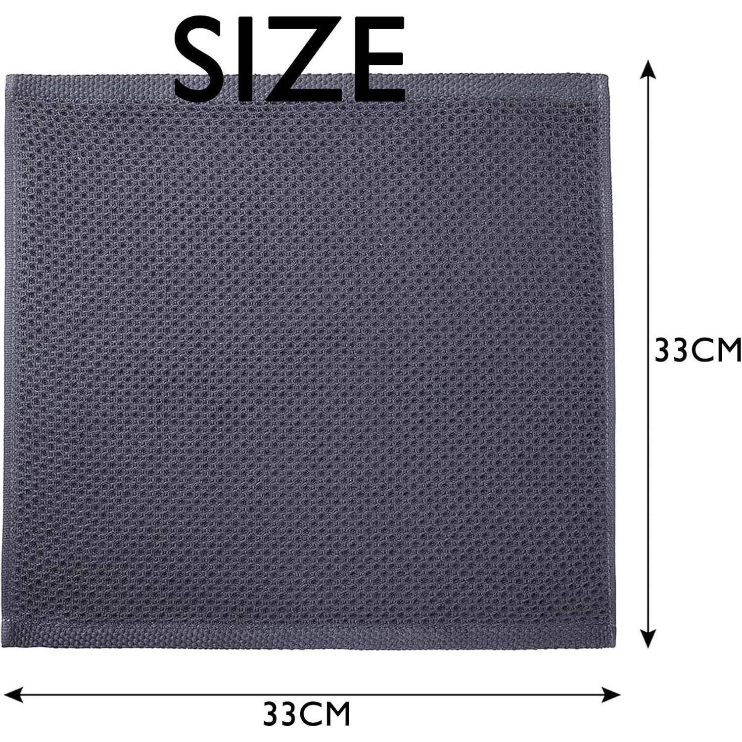 Ein quadratisches, dunkel gefärbtes Tuch mit den Abmessungen von 33 cm × 33 cm wird mit Pfeilen gezeigt, die seine Dimensionen angeben. Das Wort 