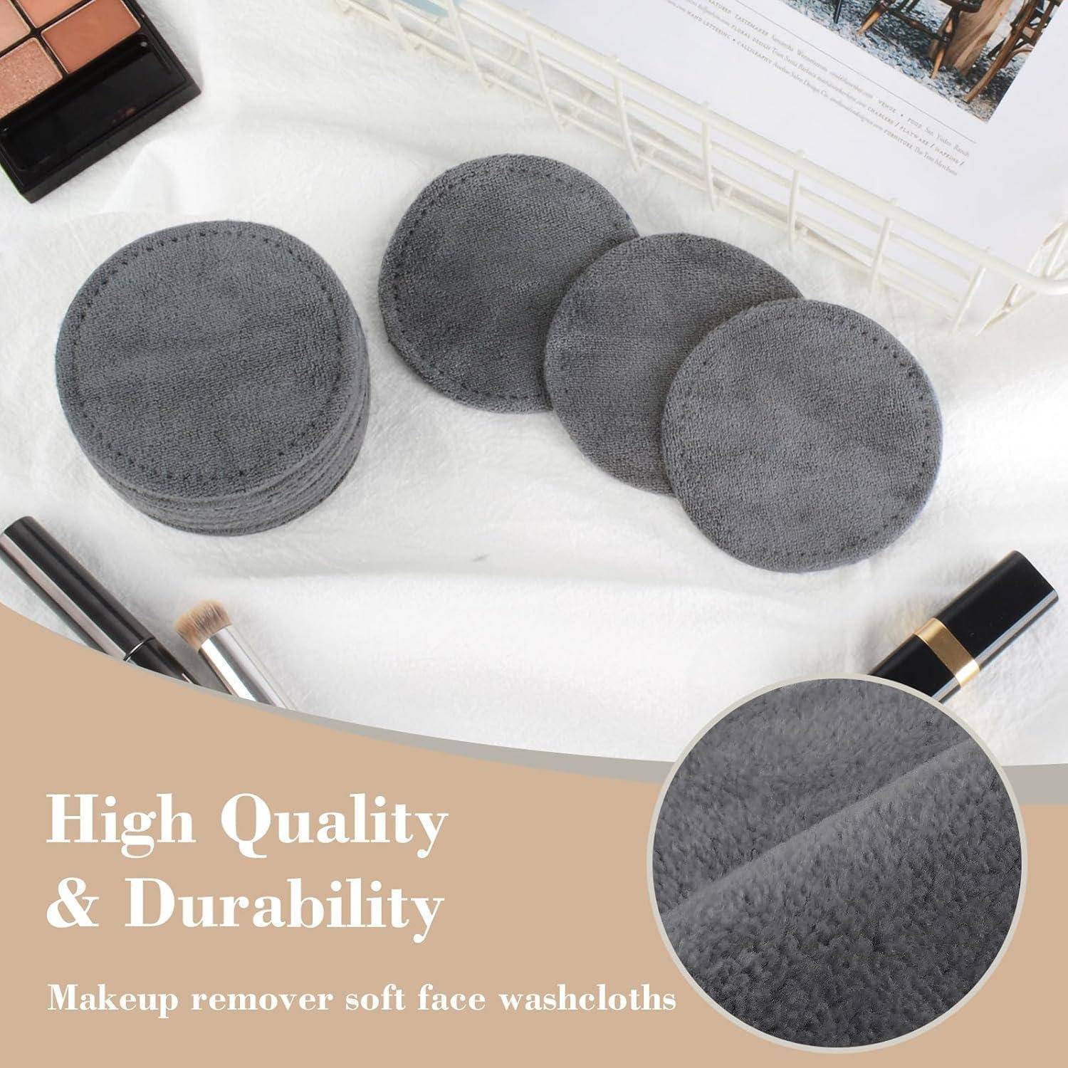 Graue runde Waschlappen, die auf einem Tisch mit Make-up-Utensilien ausgelegt sind; Text lautet 'Hohe Qualität & Haltbarkeit', was Make-up-Entferner-Gesichtswaschlappen hervorhebt.