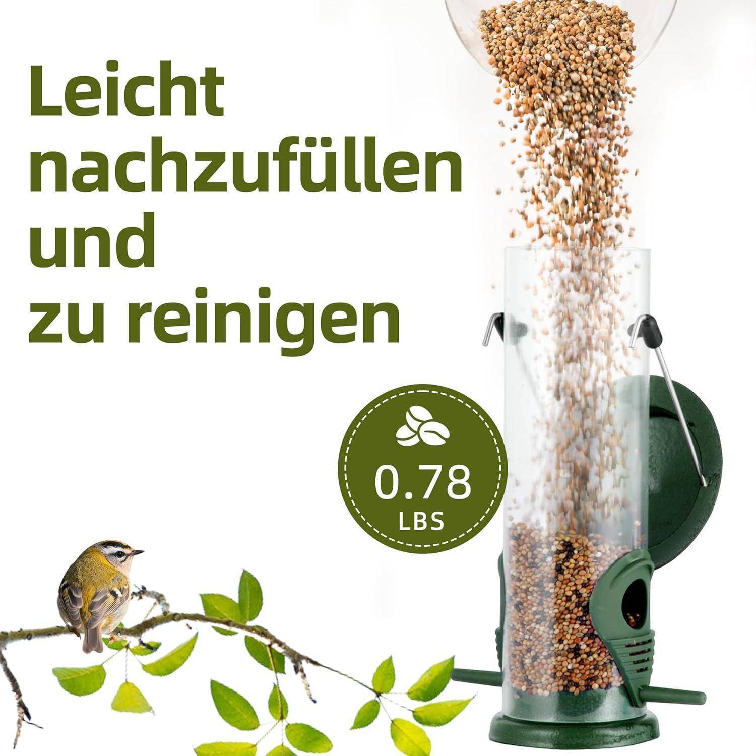 Ein Vogel sitzt auf Blättern neben einem Vogelfutterspender, der mit Samen gefüllt wird. Text lautet „Leicht nachzufüllen und zu reinigen