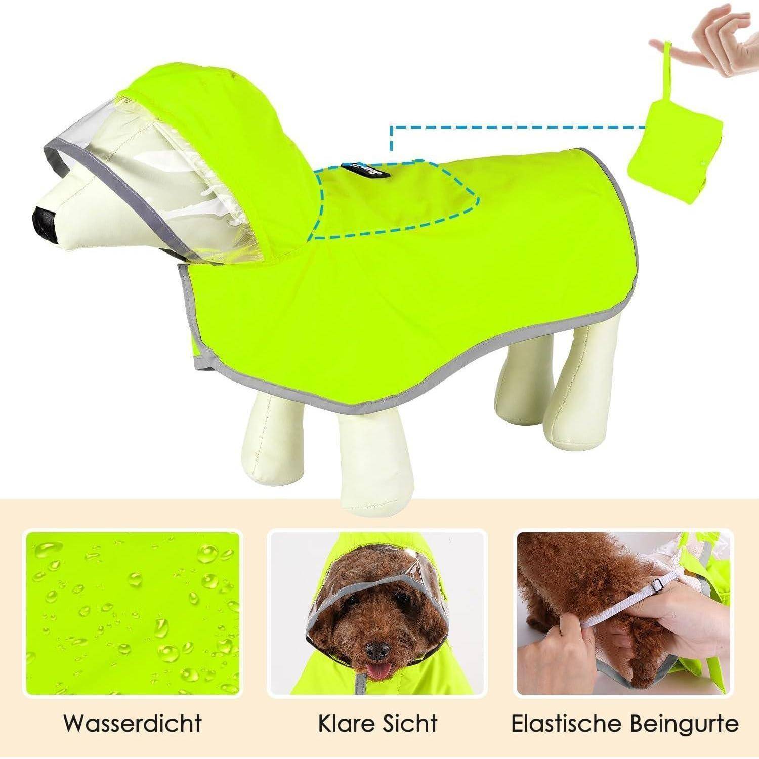 Eine kleine Hundefigur trägt einen strahlend gelben, wasserdichten Regenmantel mit Kapuze. Eingesetzte Bilder zeigen wasserdichtes Material, Kapuzenabdeckung und verstellbare Beinriemen.