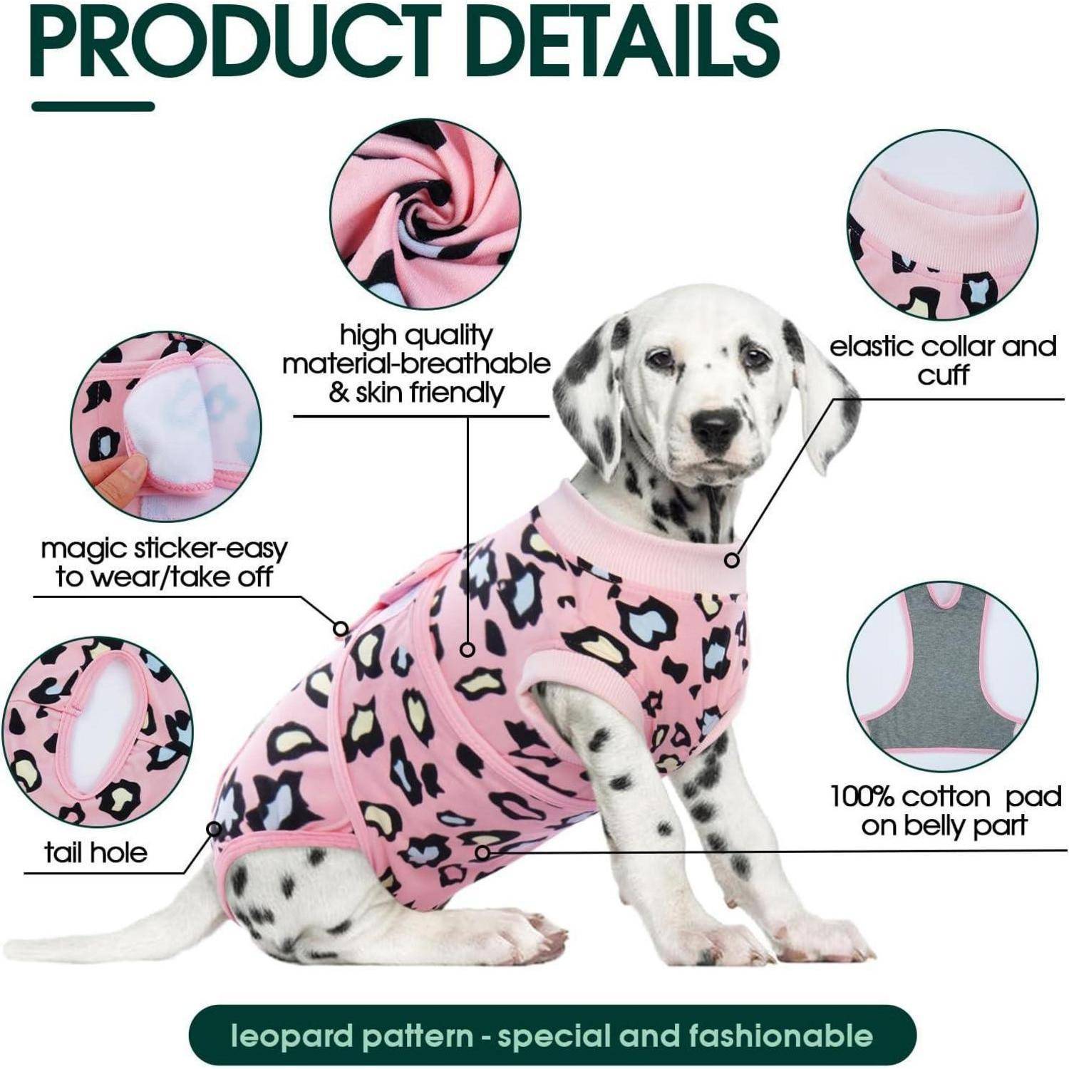 Ein Dalmatiner-Welpe trägt einen Anzug mit rosa Leopardenmuster. Texthervorhebungen zeigen Merkmale: hochwertige Materialien, elastischer Kragen, Klettband, 100% Baumwolle.