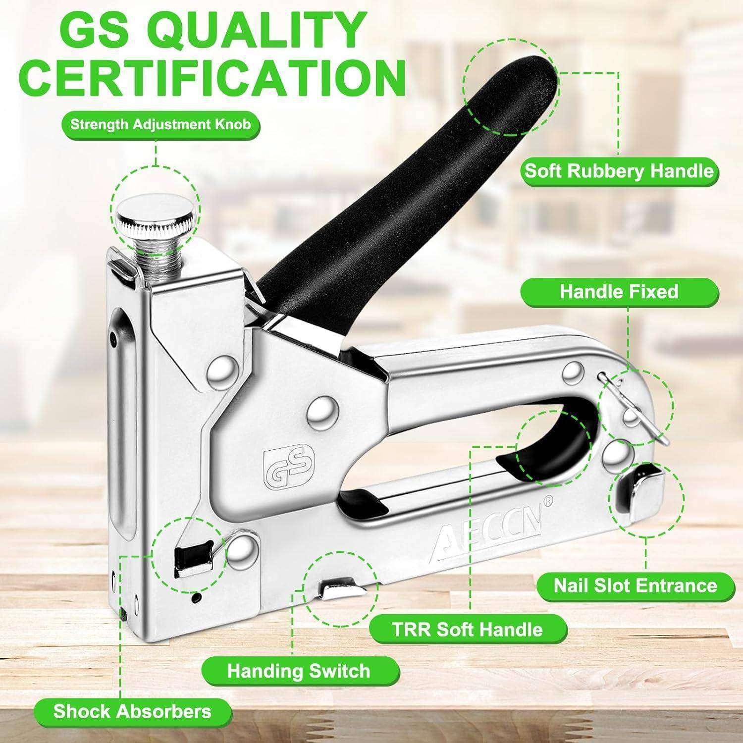Handbuch-Tacker von 'GS Quality Certification' mit weichem gummiartigen Griff, verstellbarem Stärkenregler, Stoßdämpfern und Nageleingangsspalt.
