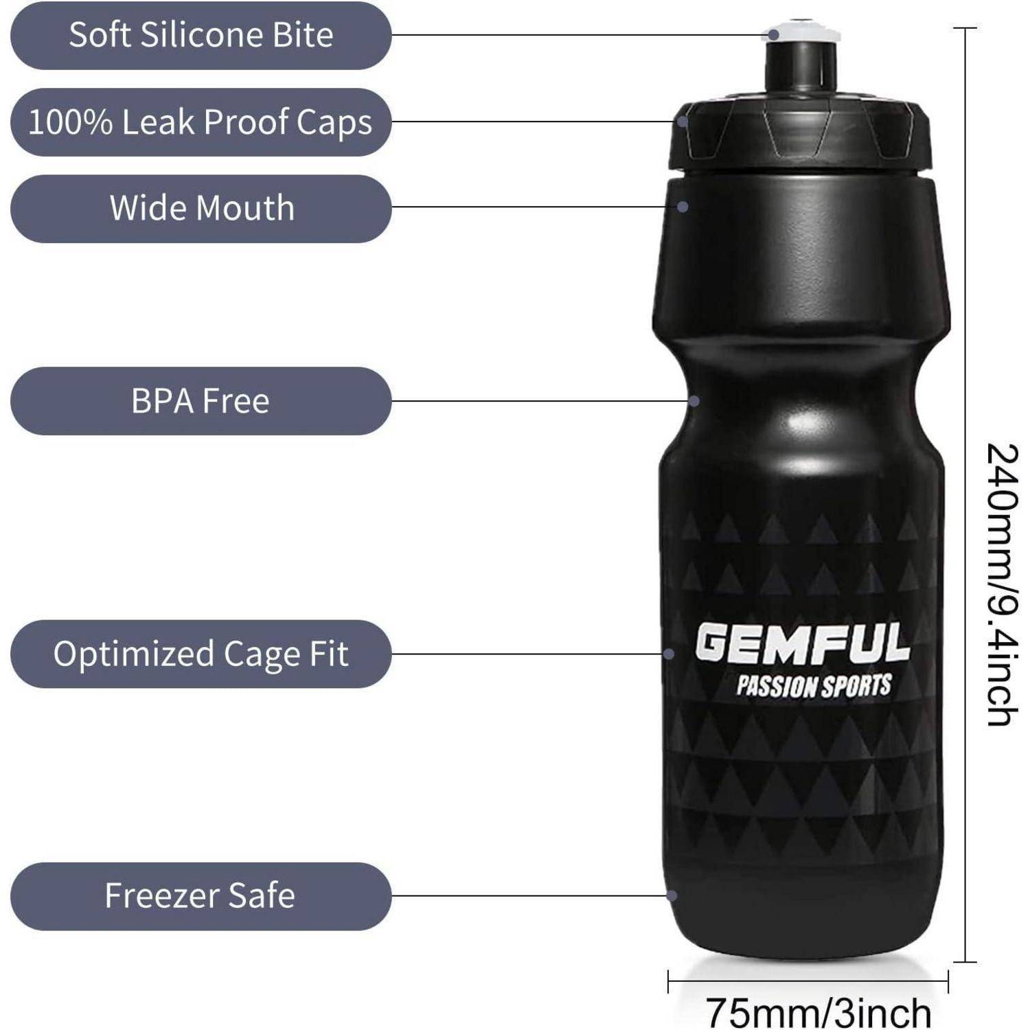 Schwarze Sportflasche mit der Aufschrift 'GEMFUL PASSION SPORTS' mit folgenden Eigenschaften: weiches Silikon-Mundstück, auslaufsichere Verschlüsse, weite Öffnung, BPA-frei, optimierte Halterungspassform, gefrierschrankgeeignet. Abmessungen: 240 mm Höhe, 75 mm Durchmesser.