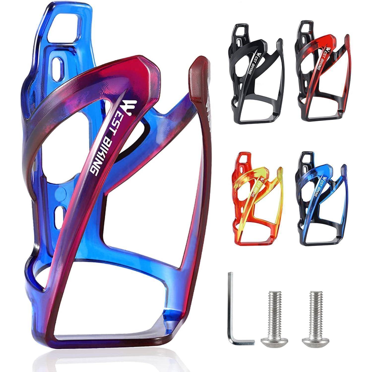 Ein blauer Fahrrad-Wasserflaschenhalter mit roten Akzenten wird gezeigt, zusammen mit kleineren Bildern von schwarzen und roten Versionen. Zwei Schrauben und ein Innensechskantschlüssel sind enthalten.