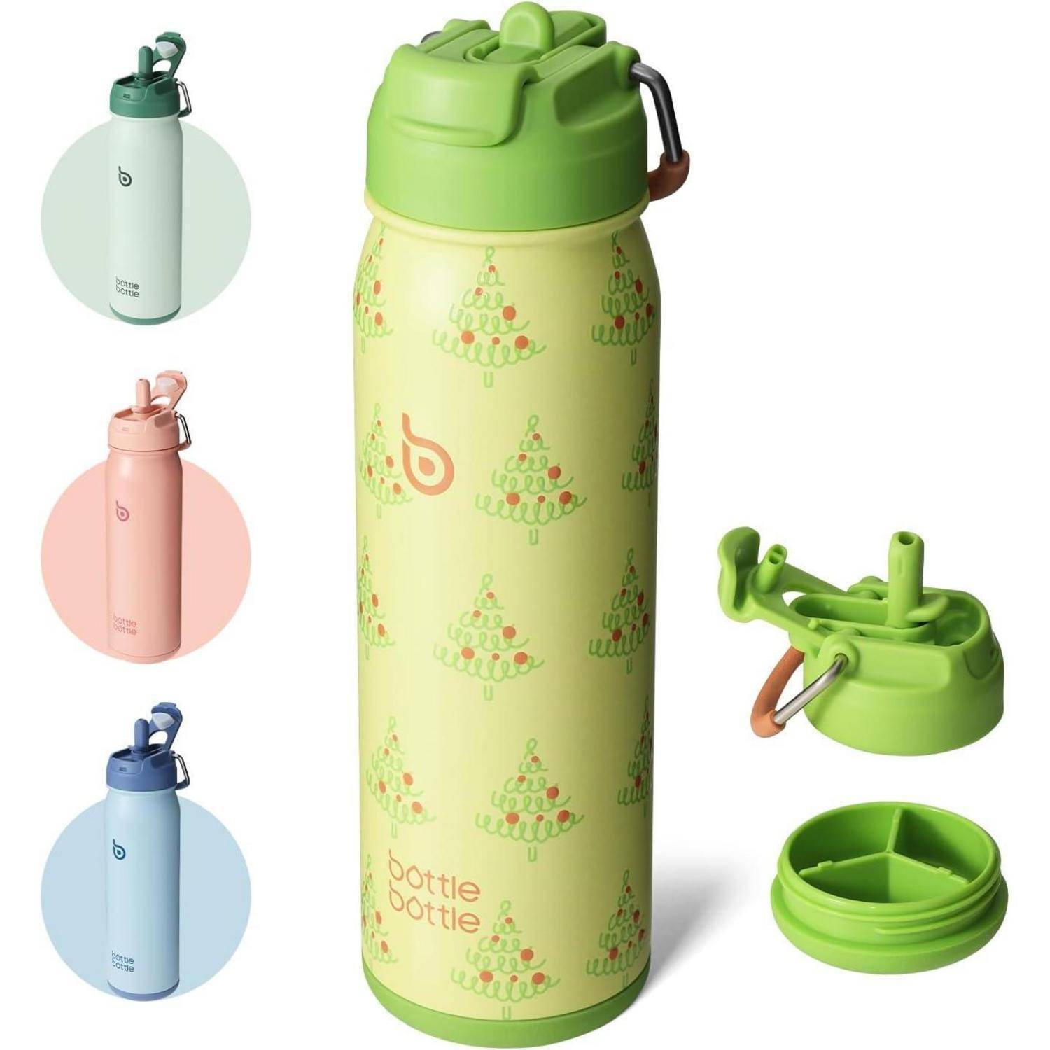 Grüne isolierte Wasserflasche mit Baummustern, ausgestattet mit einem Griff, Klappdeckel und zusätzlichen Verschlüssen. Drei Farboptionen dargestellt: weiß, rosa, blau.