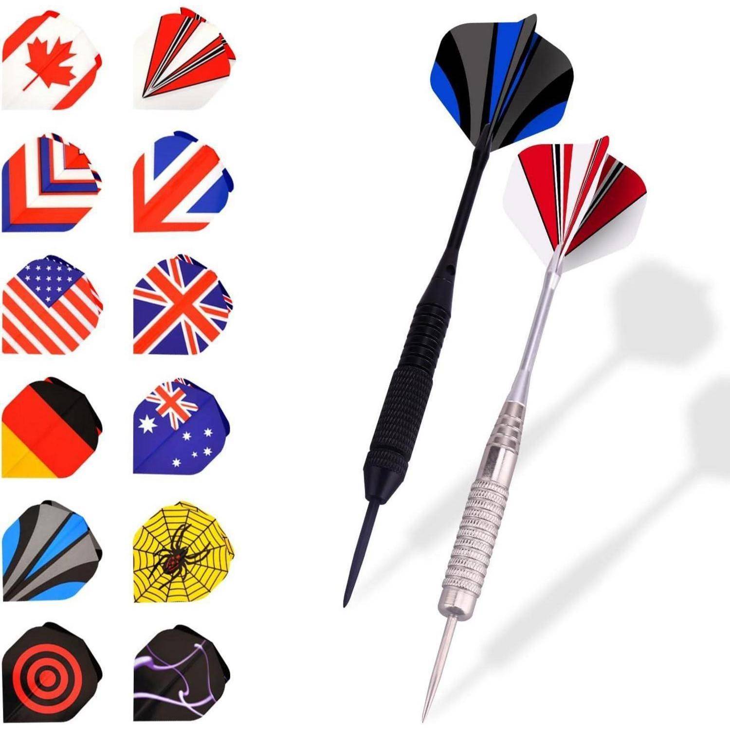 Zwei Dartpfeile mit gestreiften Flights; daneben ist eine Spalte mit verschiedenen flaggenthematischen Dart-Flights abgebildet, darunter Kanada, USA, Großbritannien, Deutschland und Australien.