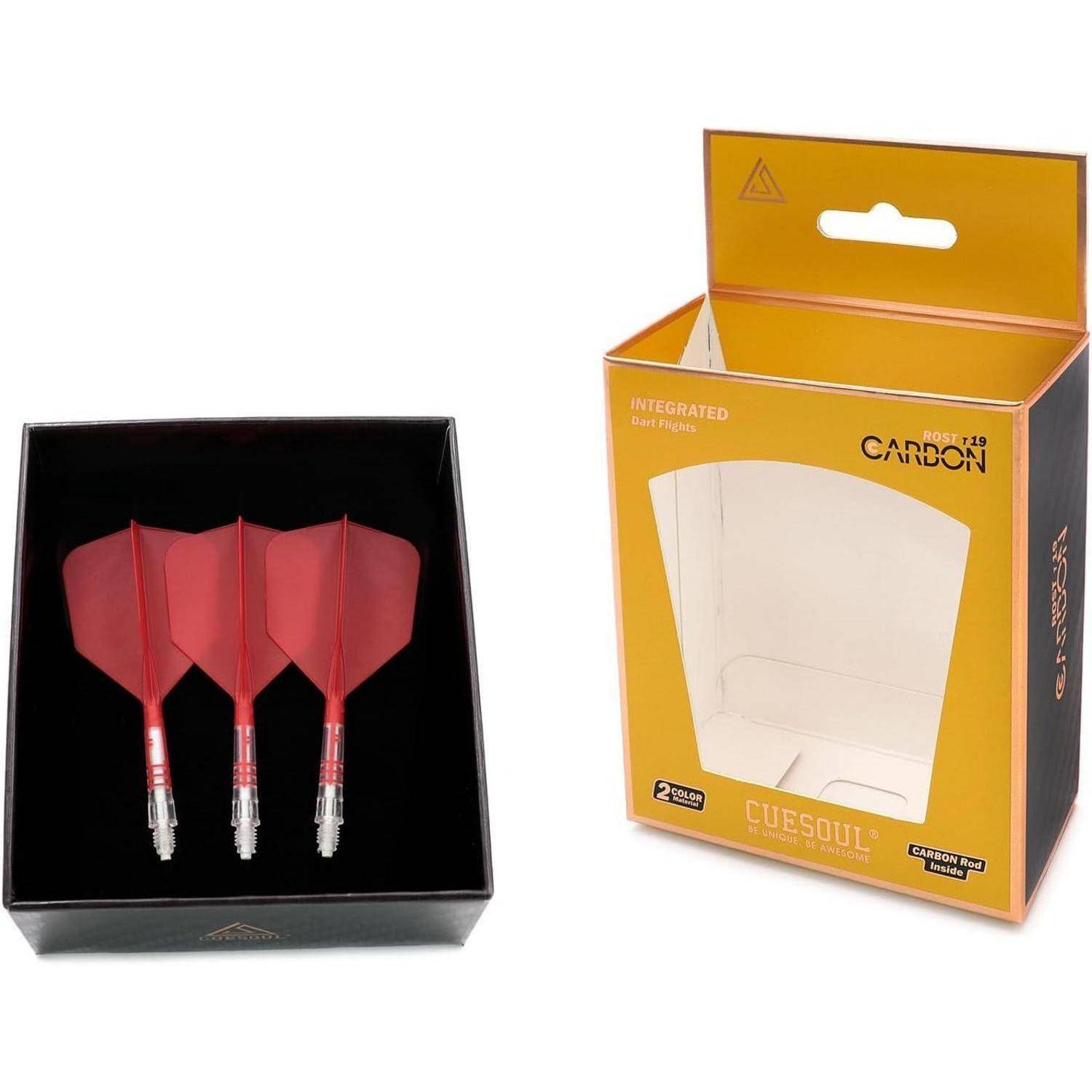 Rote Dartpfeile mit Carbonschäften in einer schwarzen Box; daneben eine geöffnete gelb-schwarze Box mit der Aufschrift 'Cuesoul Integrierte Dart-Flights'.