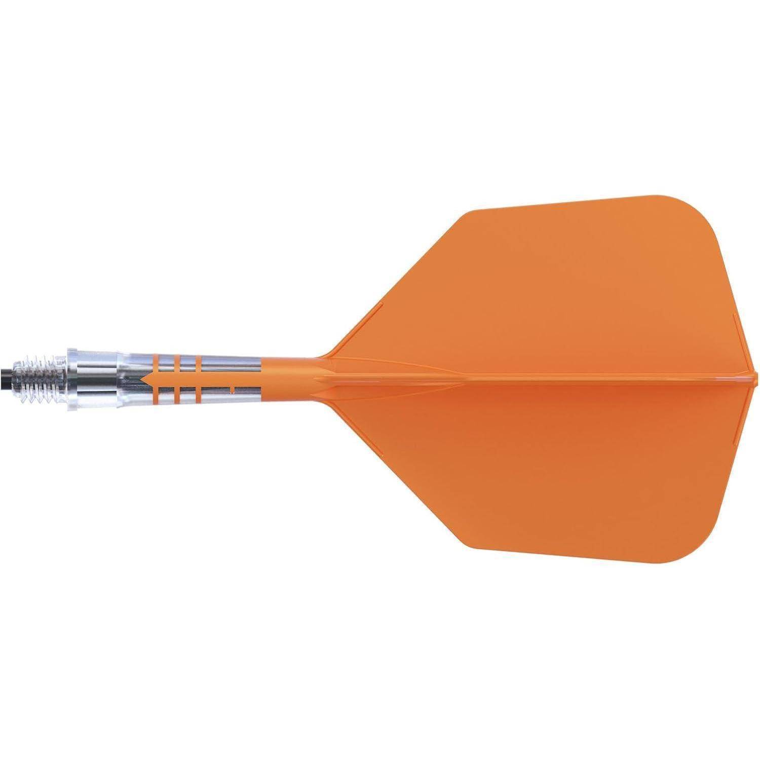 Ein orangefarbener Pfeil mit einer Metalltip und orangefarbenen Federn, entwickelt für Dartspiele. Der Schaft ist silbern mit linearen Rillen.