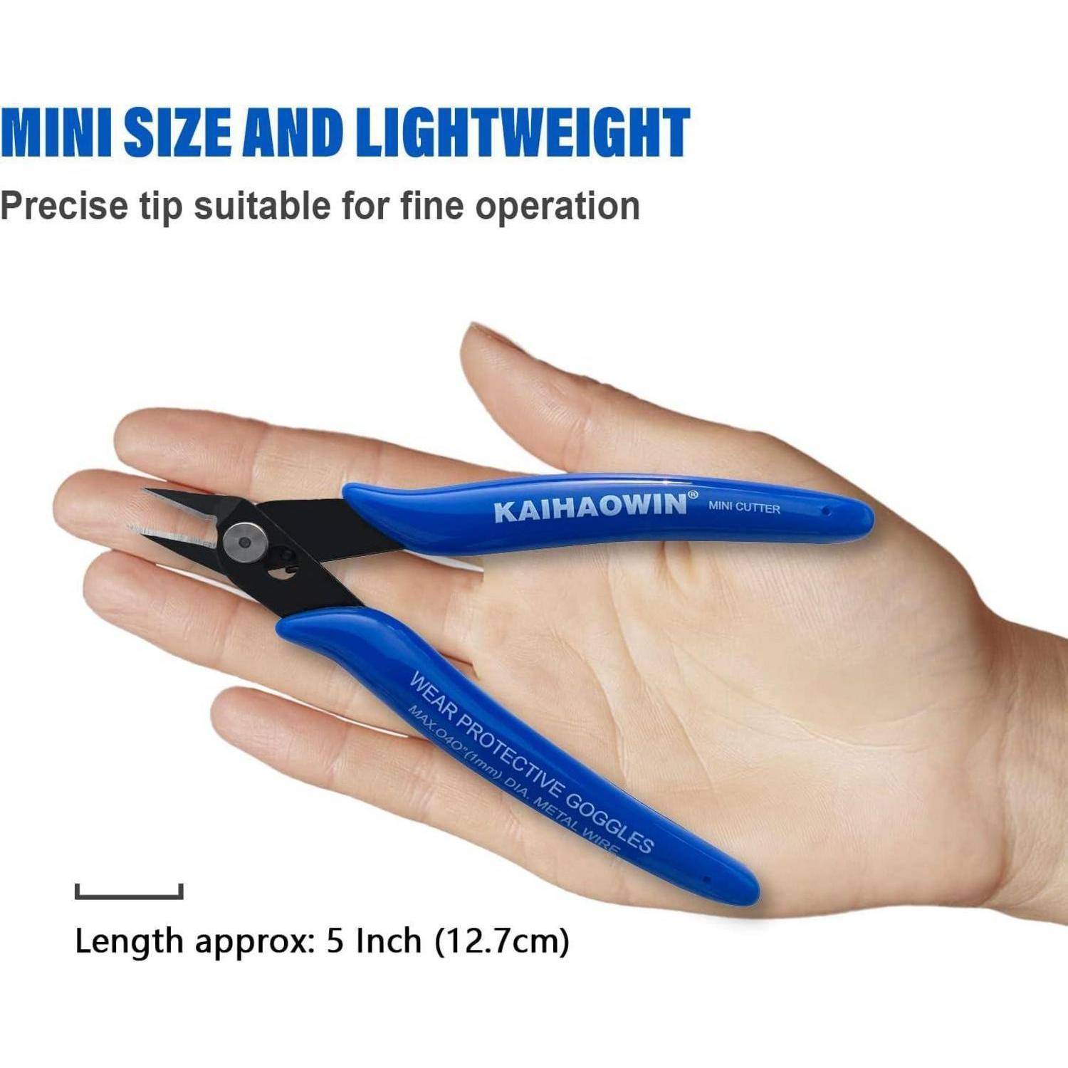 Eine Hand hält einen blauen 'Kaihaowin' Mini-Cutter mit dem Text 'Mini-Größe und leicht' und 'Schutzbrille tragen'. Länge: 5 Zoll (12,7 cm).