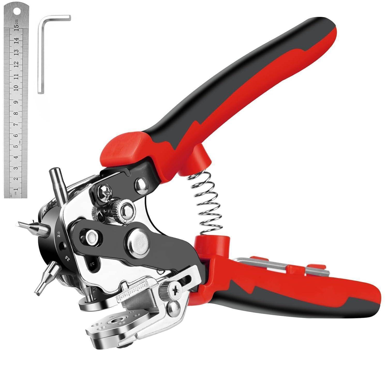 Ein rot-schwarzes multifunktionales Handwerkzeug mit federbelasteter Griffvorrichtung, zusammen mit einem Sechskantschlüssel und einem Metalllineal.