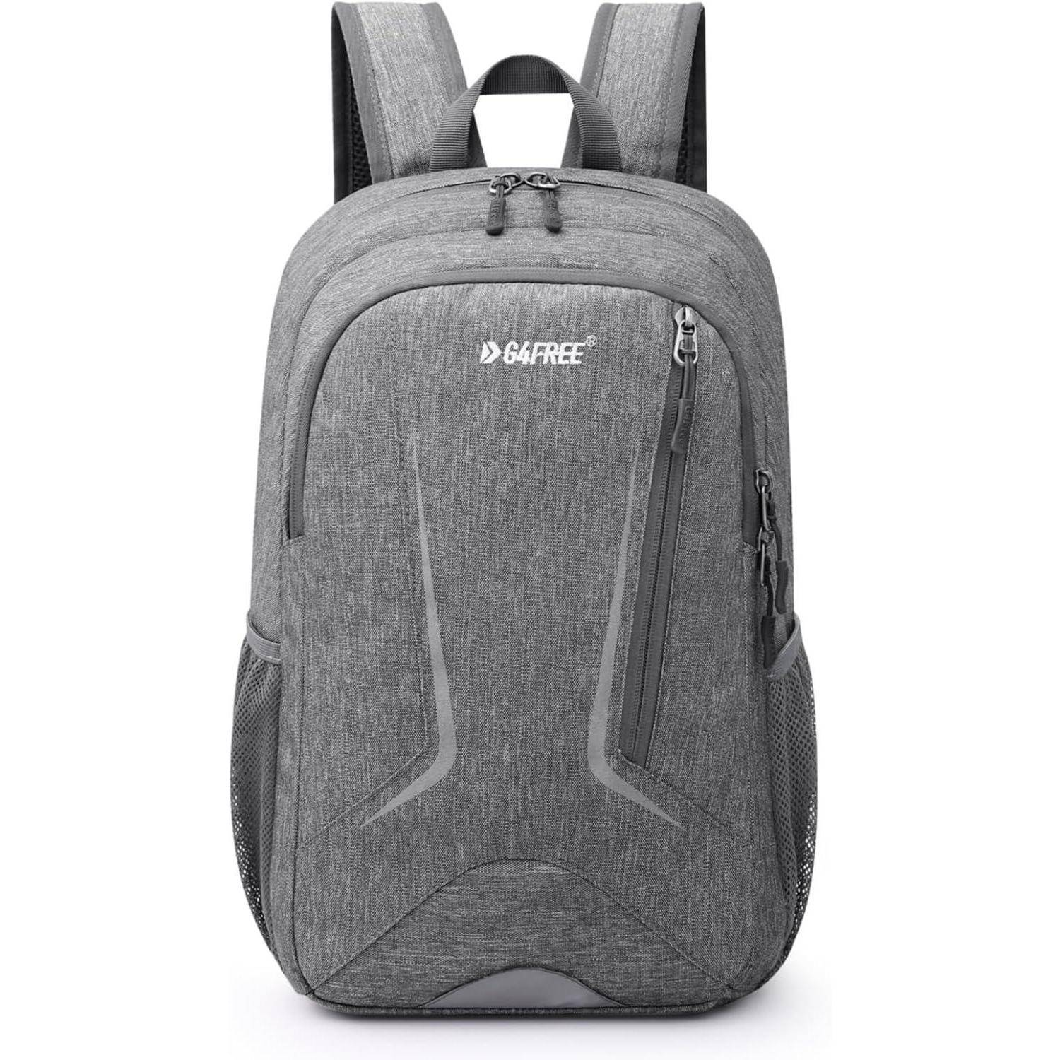 Ein grauer Rucksack mit einer vorderen Tasche, zwei Reißverschlusskompartimenten und Netz-Seitentaschen. Das Markenlogo ‚G4Free' ist oben aufgedruckt.