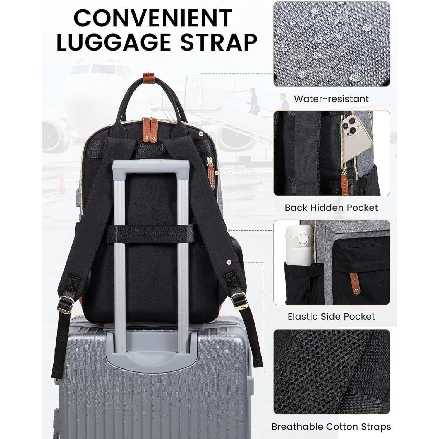 Ein Rucksack, der an einem Koffer befestigt ist, verfügt über einen praktischen Gepäckgurt. Einblendungen heben wasserdichten Stoff, mehrere Taschen und atmungsaktive Riemen hervor.