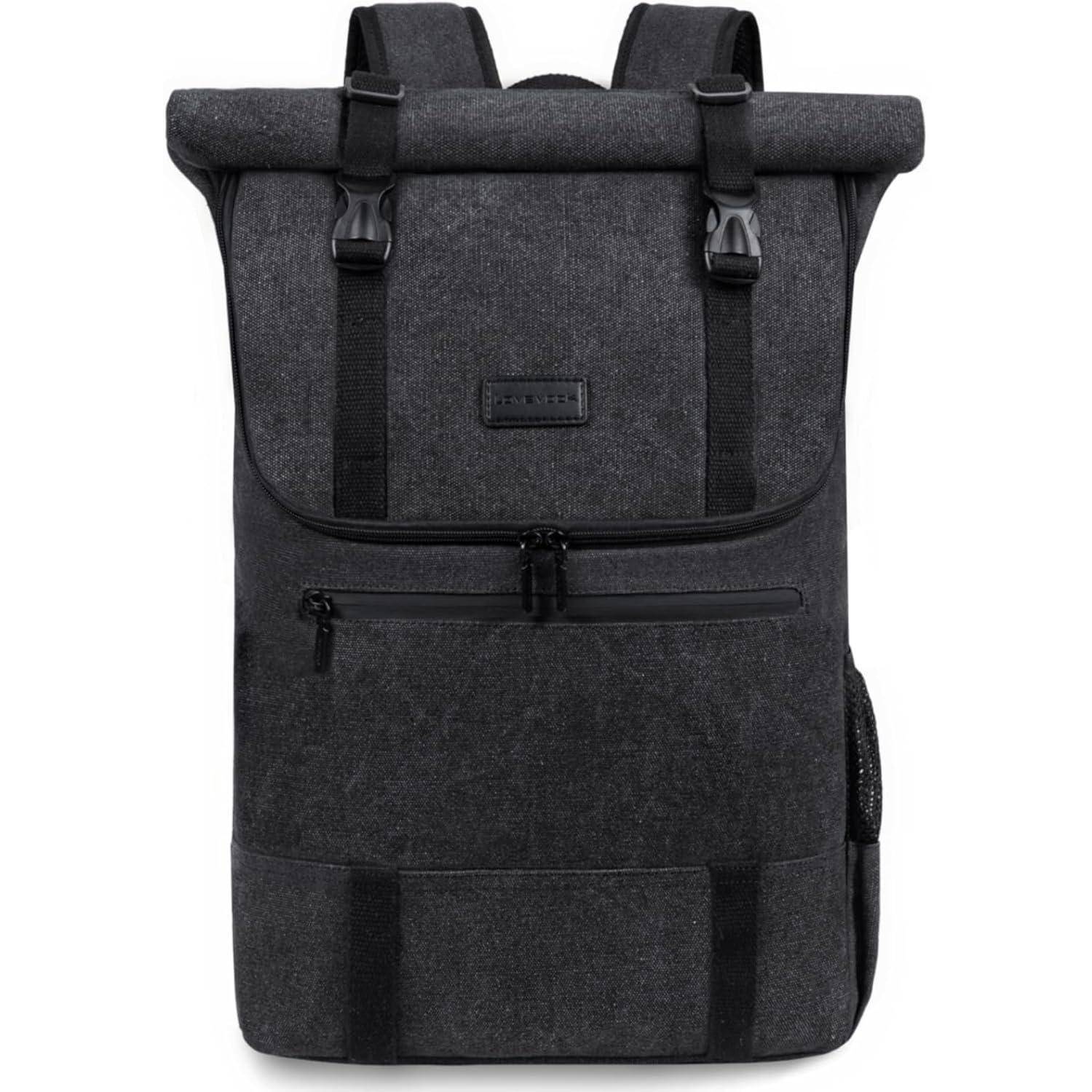 Ein schlanker schwarzer Rucksack mit Rolltopverschluss, Reißverschlusstasche an der Vorderseite und verstellbaren Trägern. Ideal für Pendler oder Reisen.