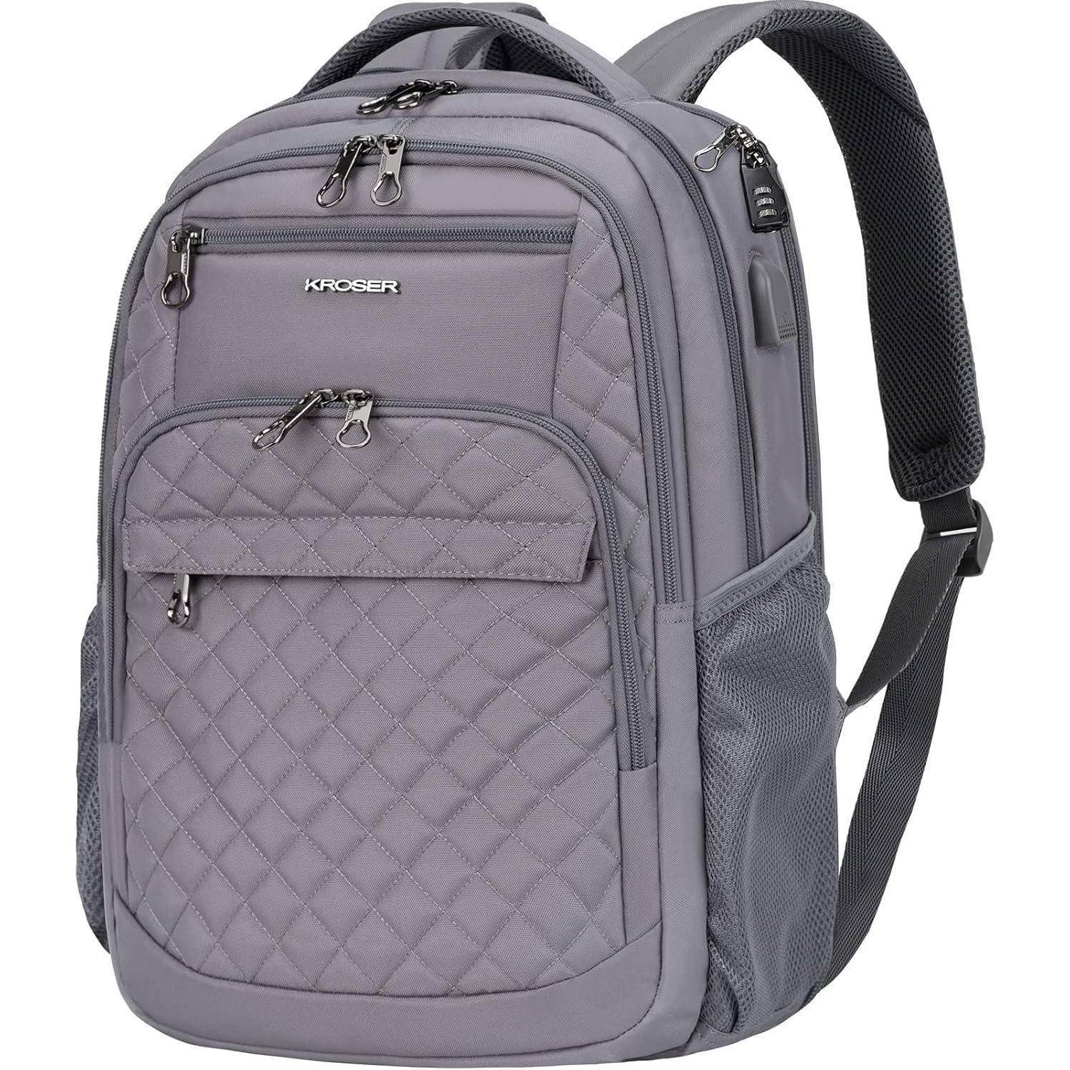 Ein grauer Rucksack mit mehreren Reißverschlussfächern, seitlichen Netztaschen und einem gesteppten Frontdesign, geeignet für Reisen oder den Schulgebrauch.