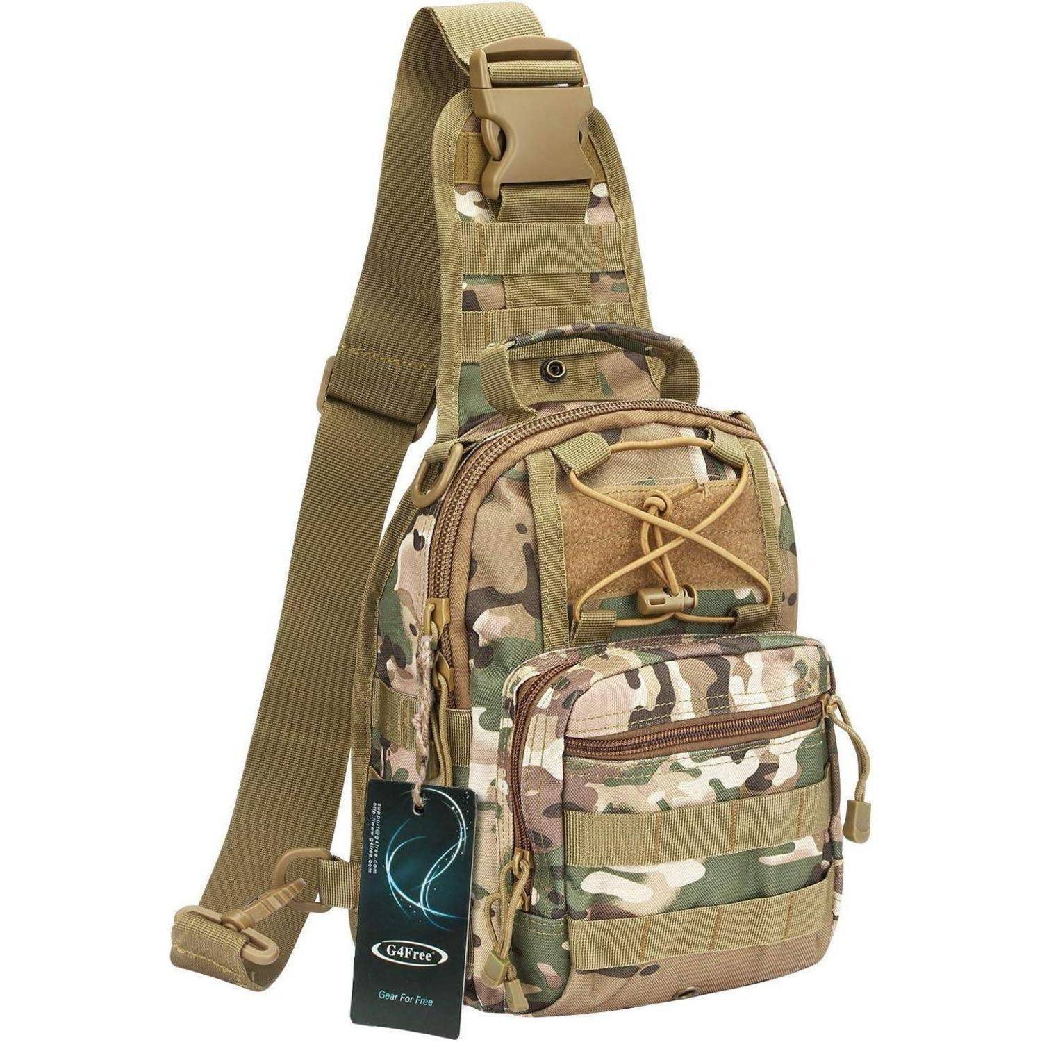 Eine Camouflage-Umhängetasche mit mehreren Fächern und verstellbarem Gurt, geeignet für Outdoor-Aktivitäten. Inklusive angehängtem Markenetikett.