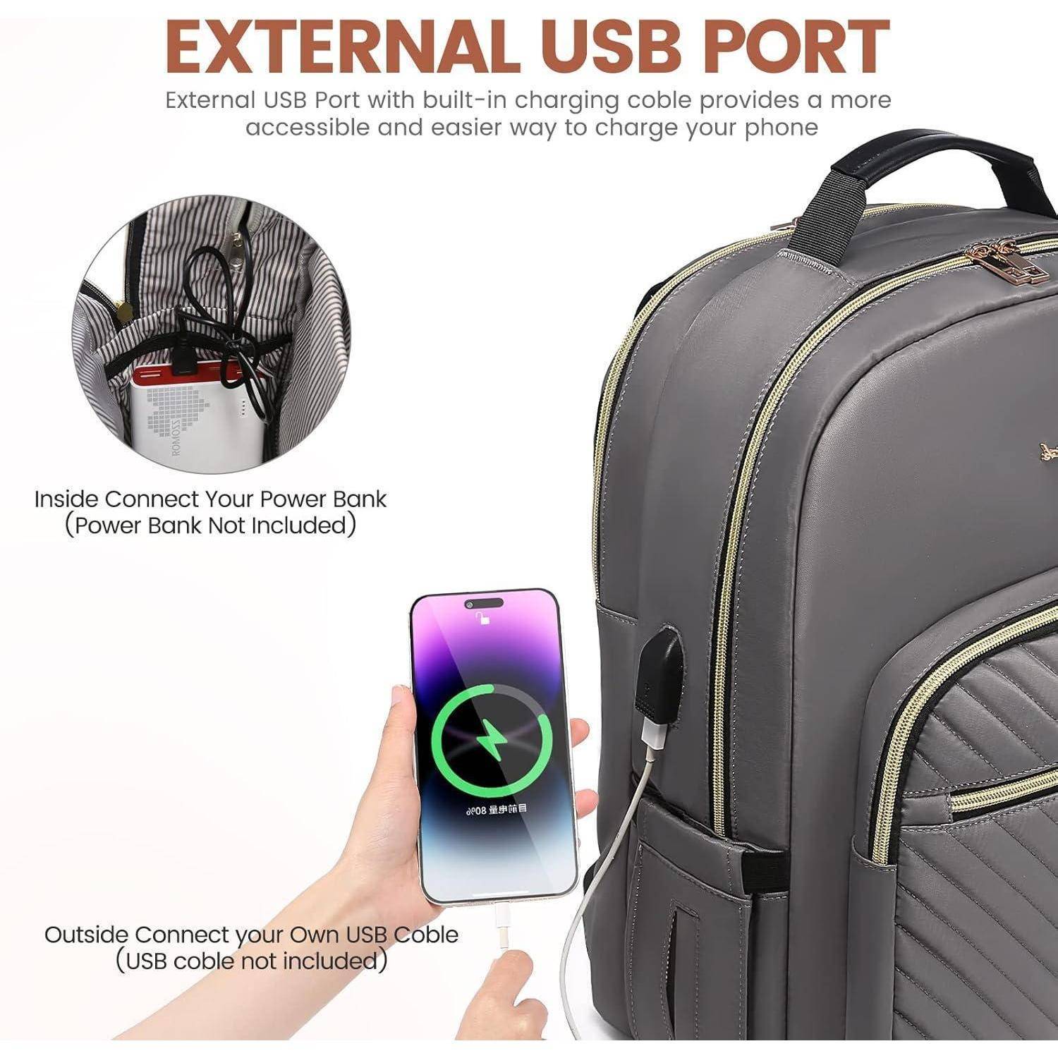 Ein Rucksack mit einem externen USB-Anschluss zum Aufladen von Geräten. Er zeigt Anschlüsse für ein Powerbank im Inneren und ein USB-Kabel von außen.